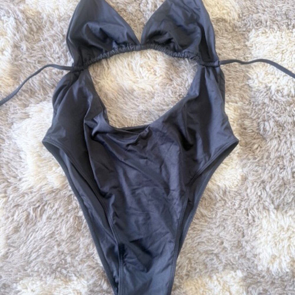 NWOT Gemma One Piece Medium - Picture 4 of 5